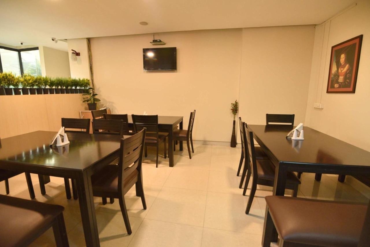 Dibrugarh Club House Hotel Kültér fotó