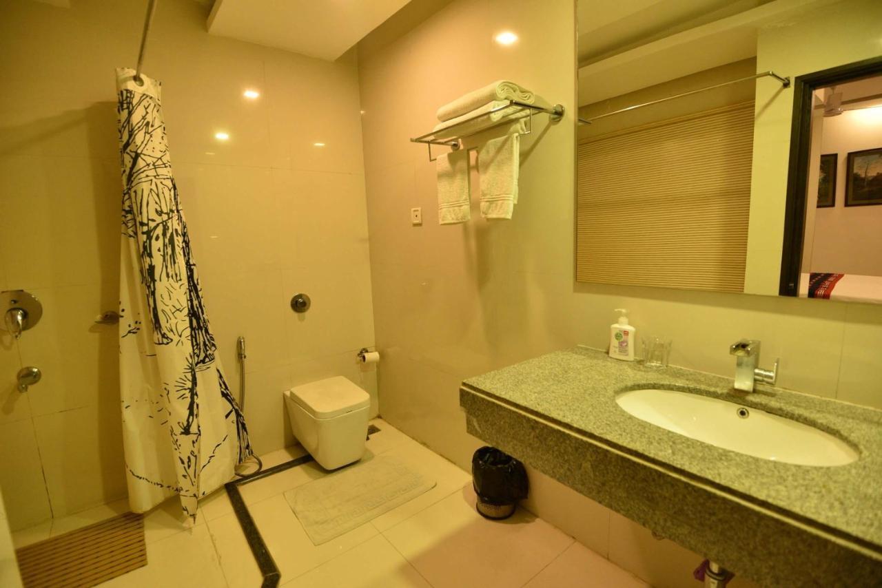 Dibrugarh Club House Hotel Kültér fotó